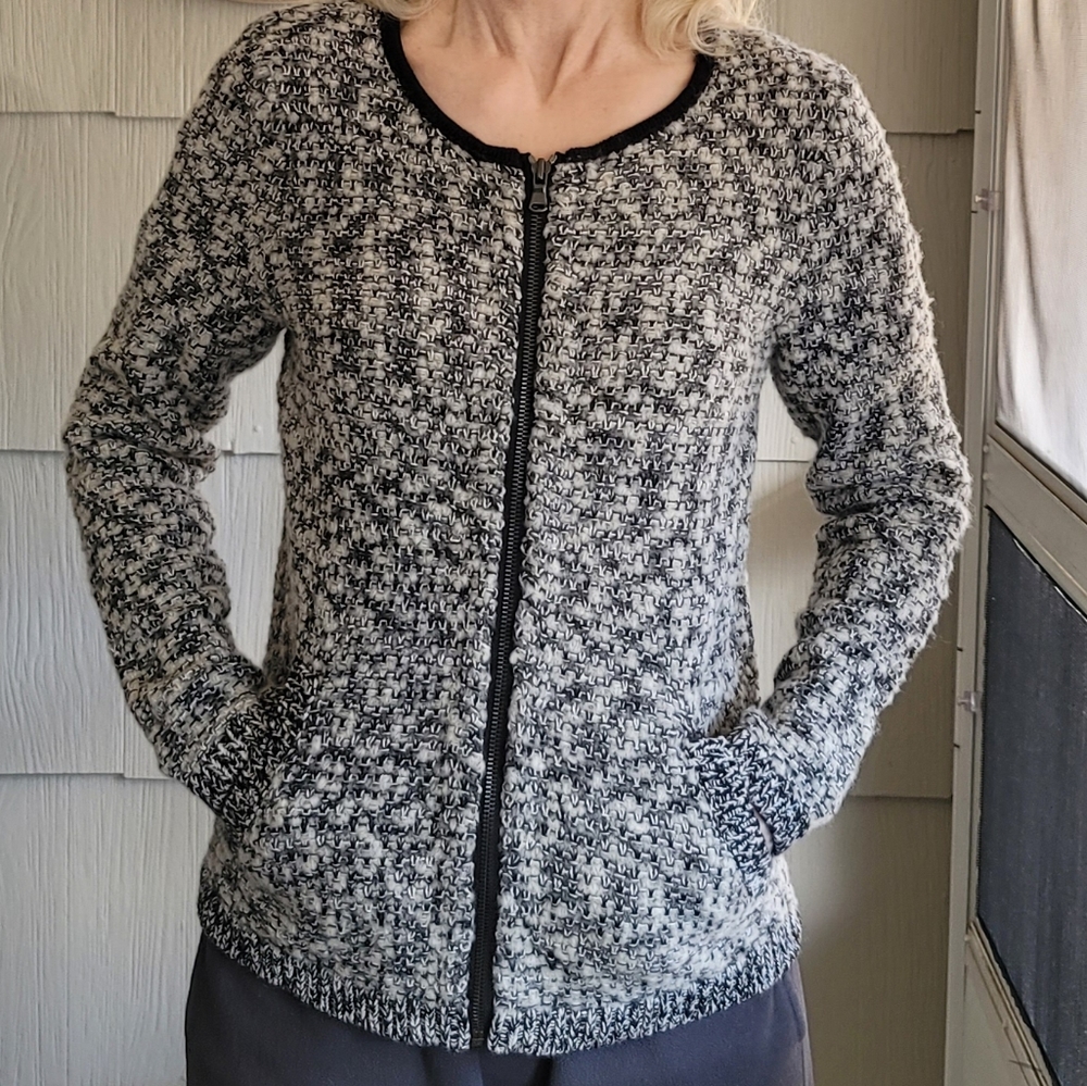 LOFT Sweater Blk and White